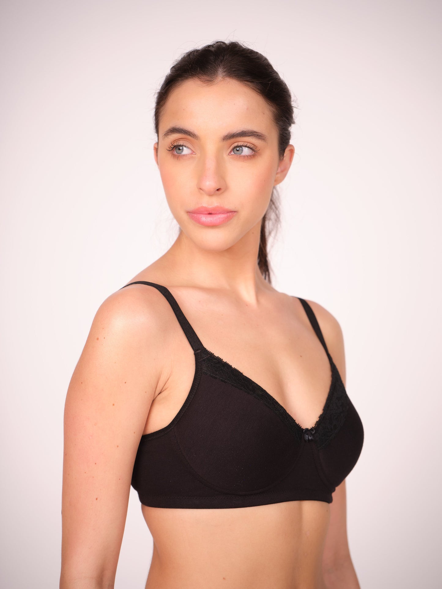 Munns & Mars Pack of 2 Cotton Lightly Padded T-Shirt Bra with lace Printed White and Black