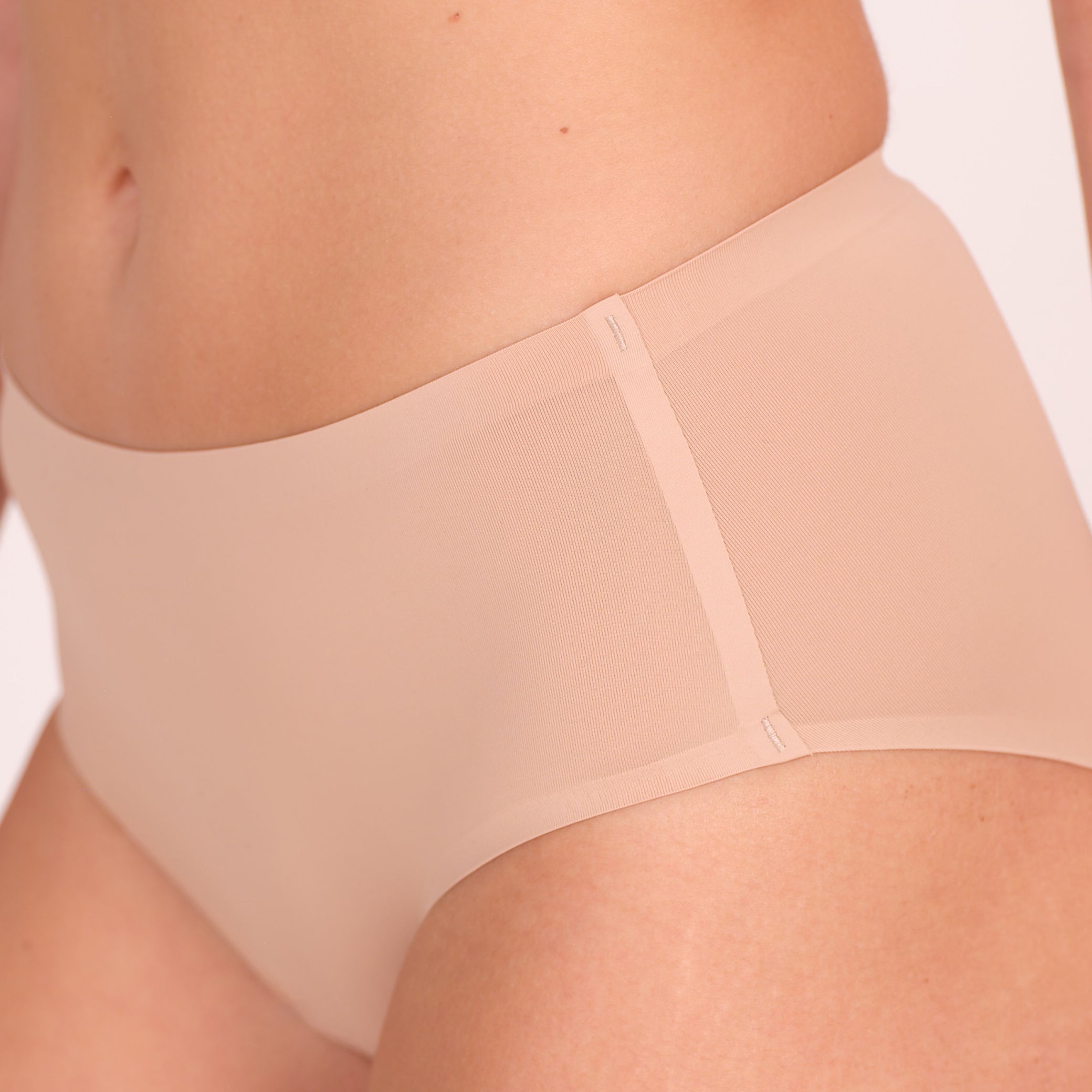 Munns & Mars Womens  Seamless Bonded Hipster Panty - pack of 3
