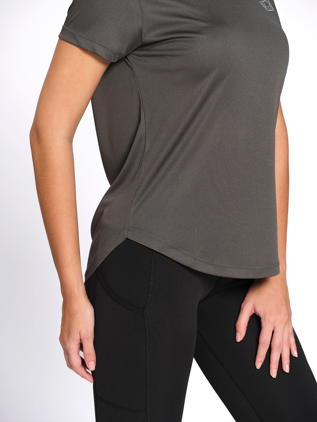 Munns & Mars Women's Curved Hem Activewear T-Shirt