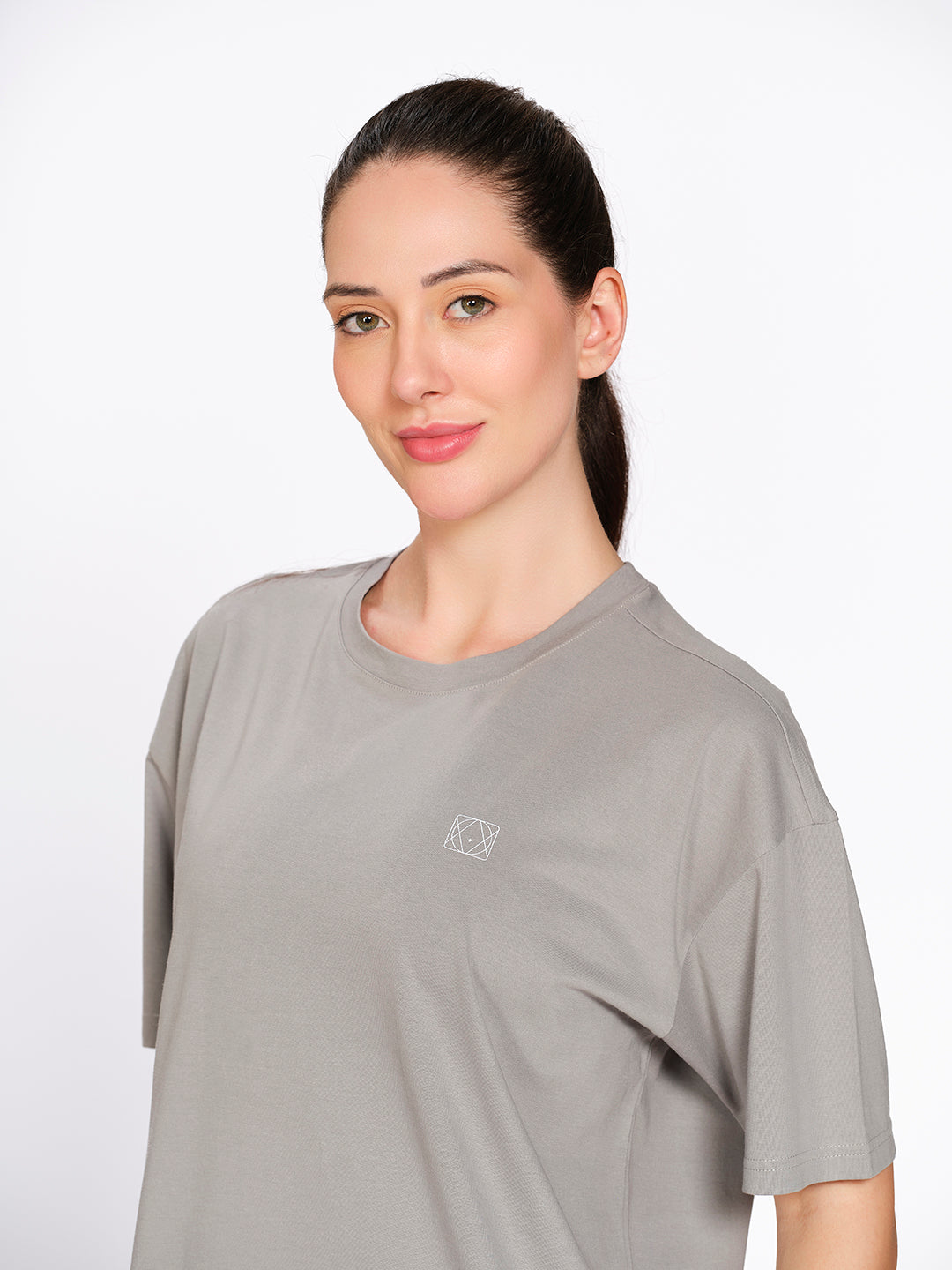 Munns & Mars Women's Cotton Spandex Solid Oversized Hip-Length T-Shirt