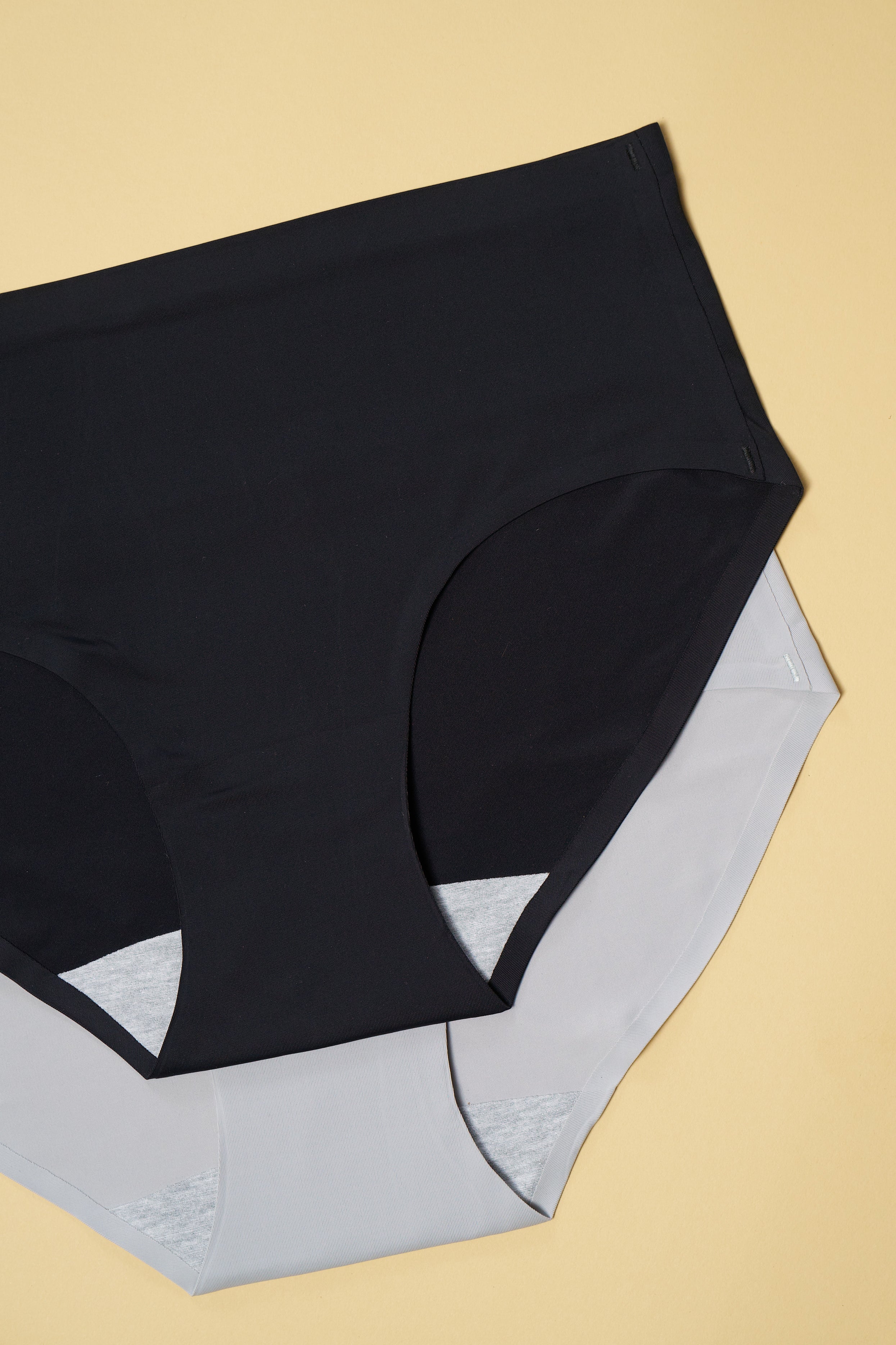 Seamless Bonded Hipster Panty - Black & Grey