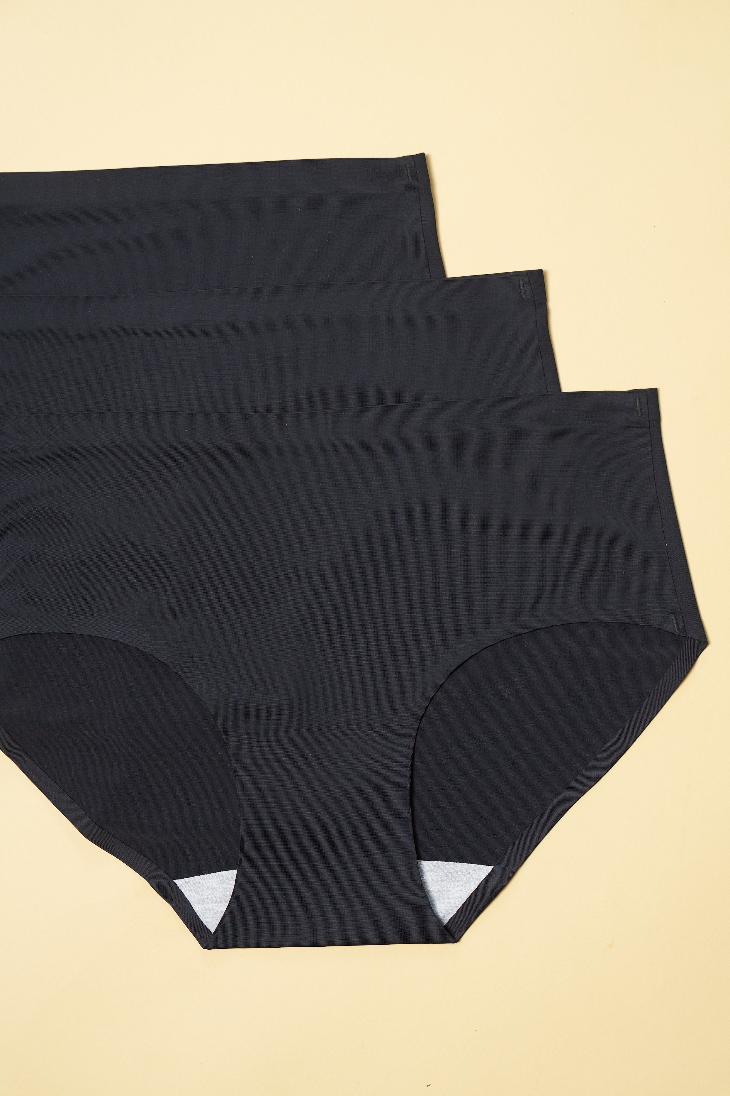 Seamless Bonded Hipster Panty - Black, Black & Black