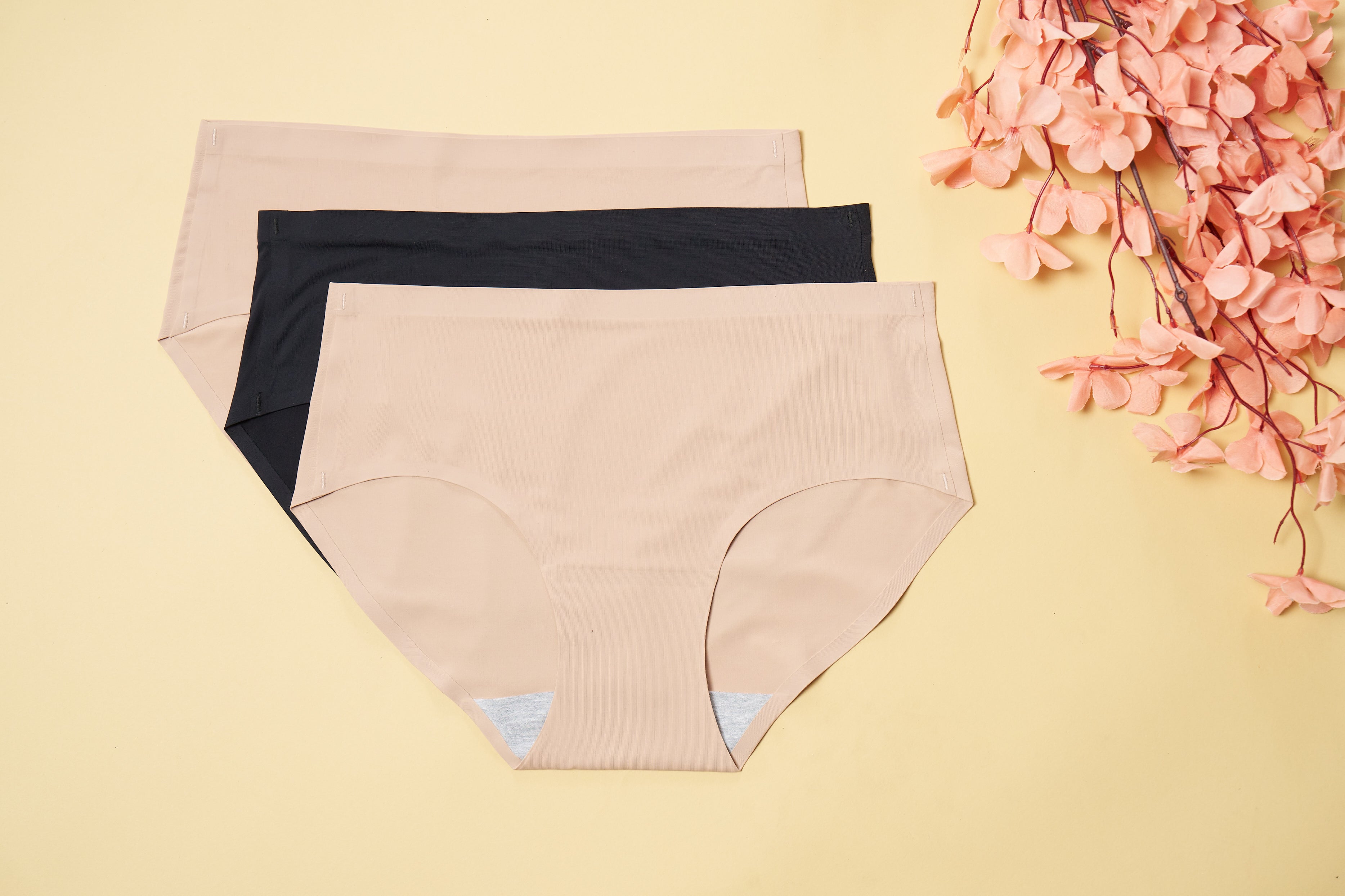 Seamless Bonded Hipster Panty - Beige, Beige & Black