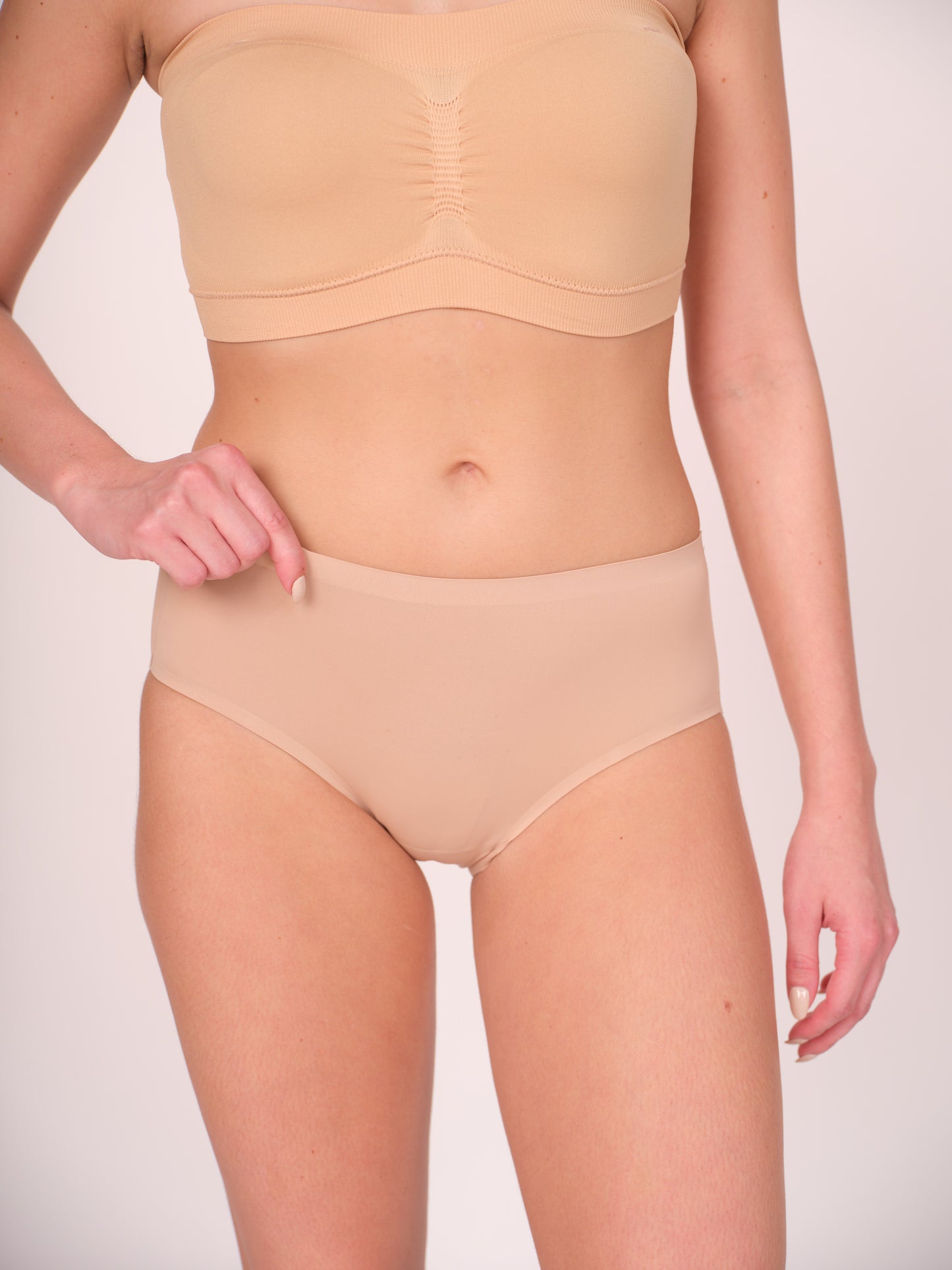 Seamless Bonded Hipster Panty - Beige & Beige