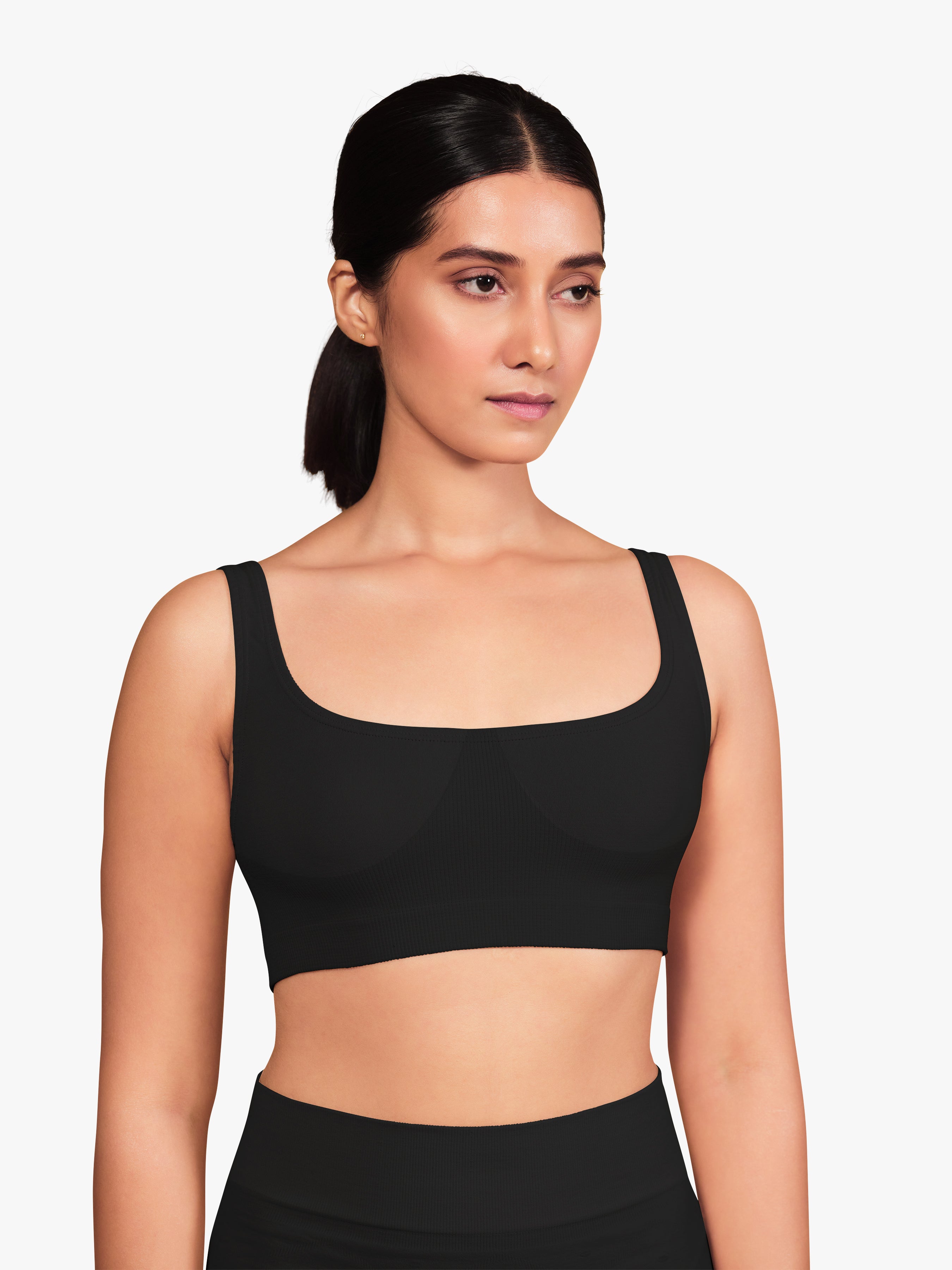 BLACK Sports Bra