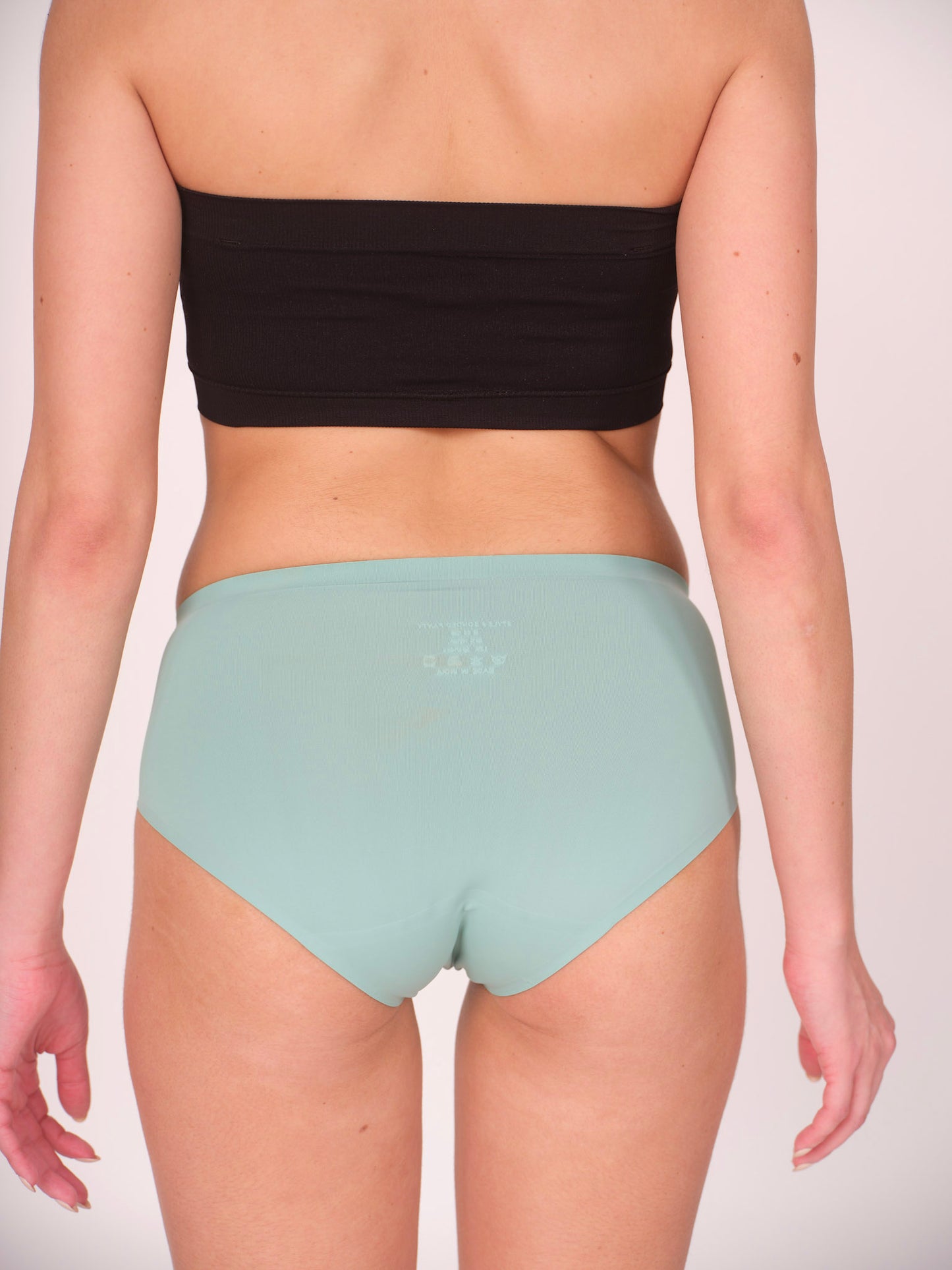 Munns & Mars Womens  Seamless Bonded Hipster Panty