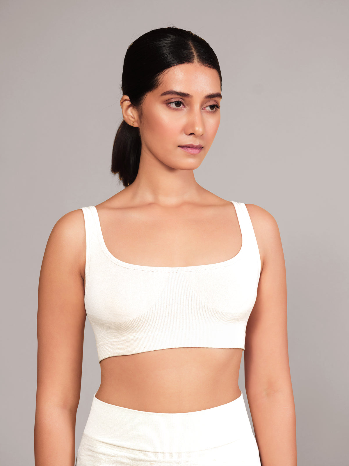 Munns & Mars Teenage Non-Padded Sports Bra - White