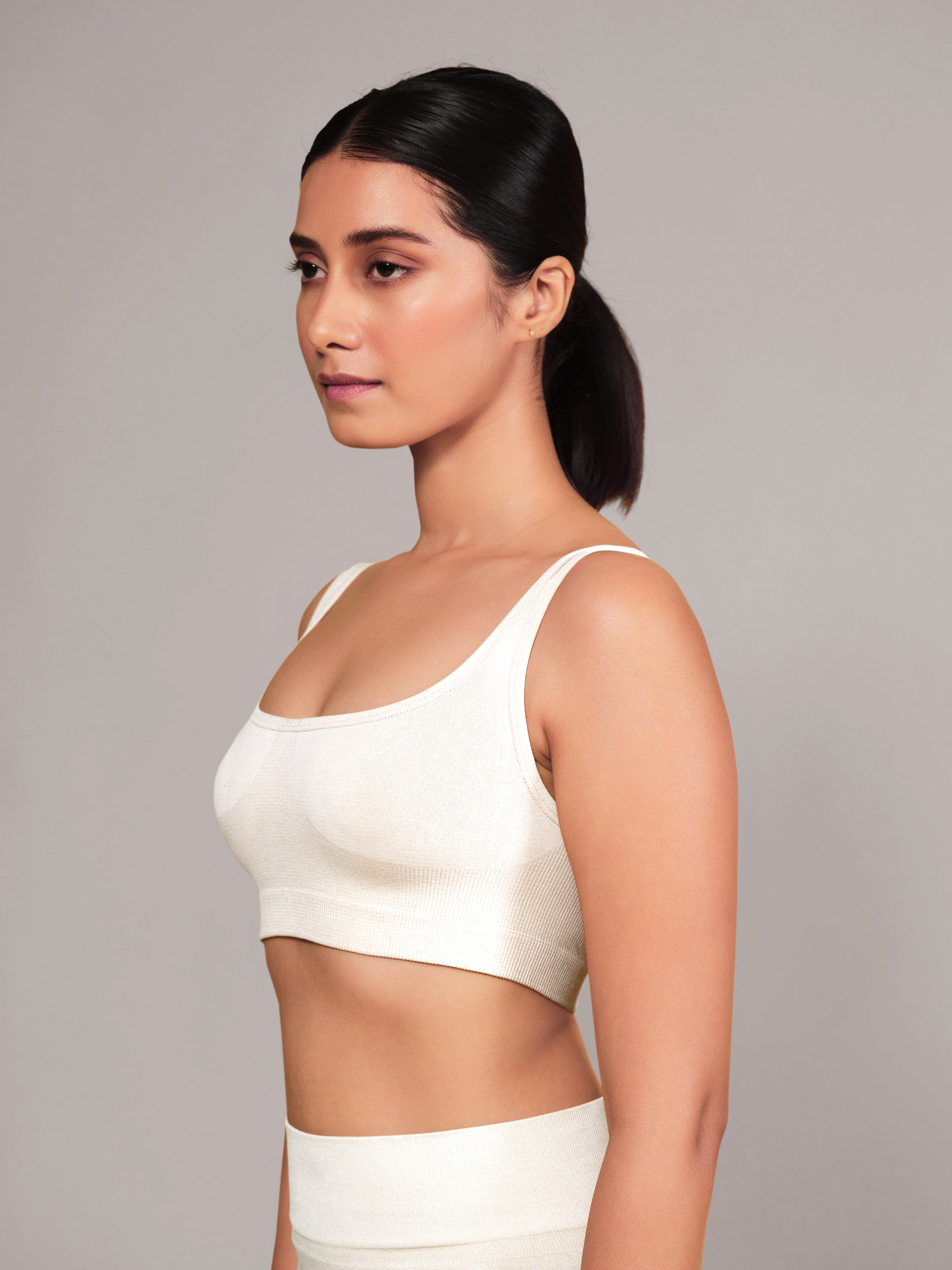 Munns & Mars Teenage Non-Padded Sports Bra - White