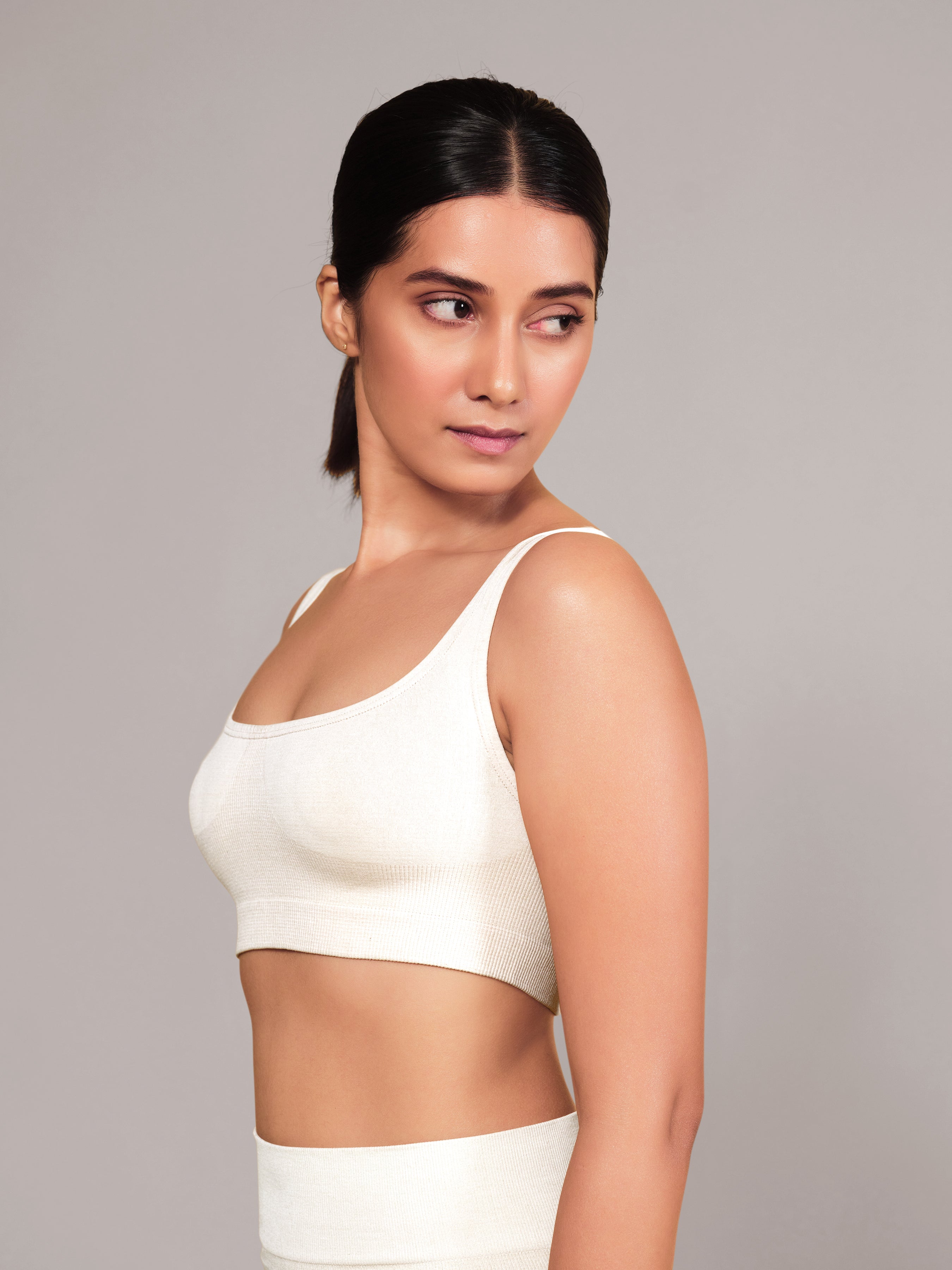 Munns & Mars Teenage Non-Padded Sports Bra - White